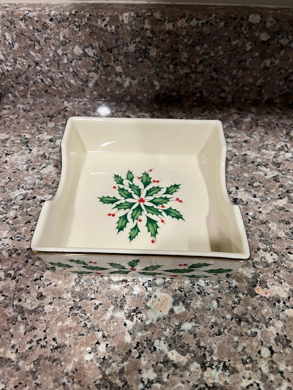 未使用Lenoxクリスマスプレート、ナプキンリングセット