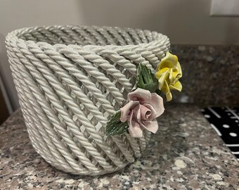 バラが飾られたヴィンテージのイタリア製陶器プランター - Etsy 日本