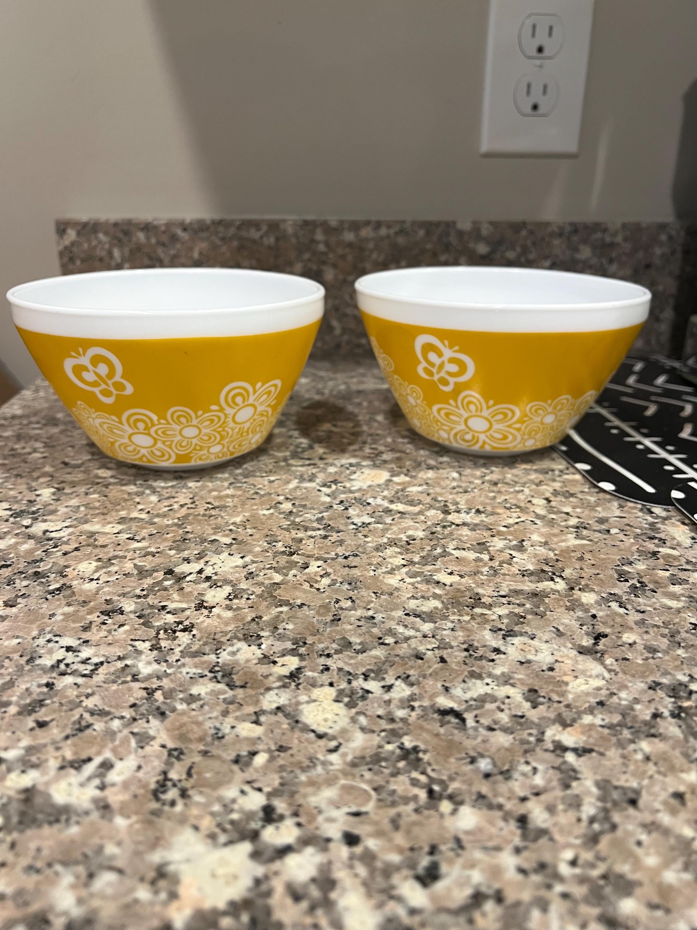 Pyrex Vintage Charm ボウル　２セット Vintage Charm Inspired by Pyrex Set of 2 Bowls Rise N Shine