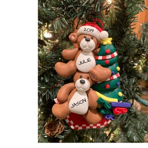 VERTCAL BEAR COUPLE - Personalized Christmas Ornament