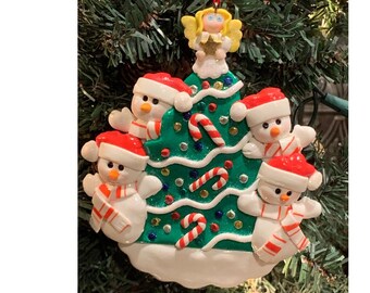 SNOW FAMILY TREE 4 - Personalized Christmas Ornament