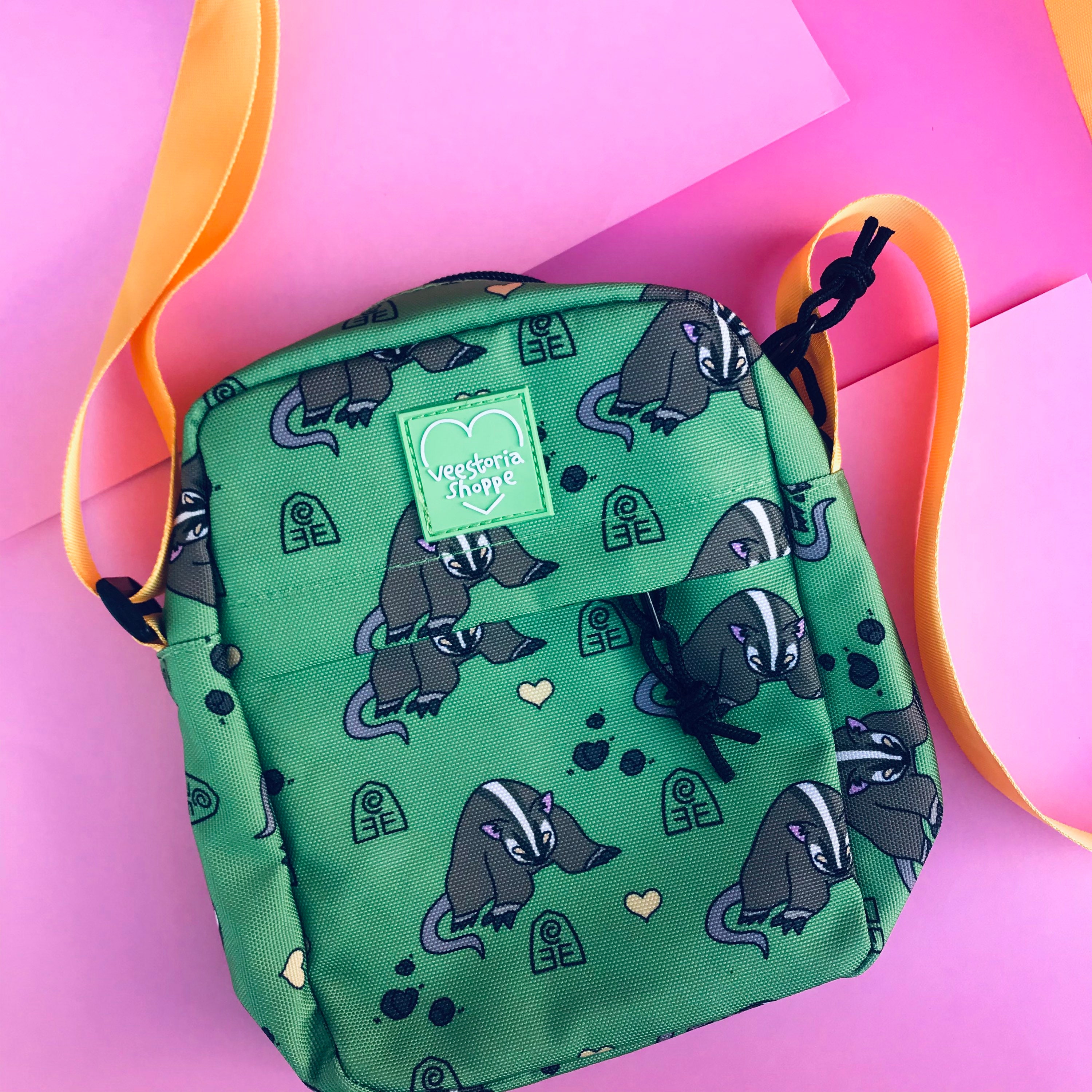 Earth Kingdom Badgermole Canvas Bag
