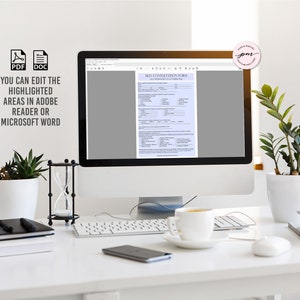 Puede incluir: Una pantalla de ordenador que muestra un formulario de consulta de la piel con fondo blanco y texto azul. El formulario incluye preguntas sobre el tipo de piel, las preocupaciones y los tratamientos deseados. El formulario se titula "Formulario de consulta de la piel".