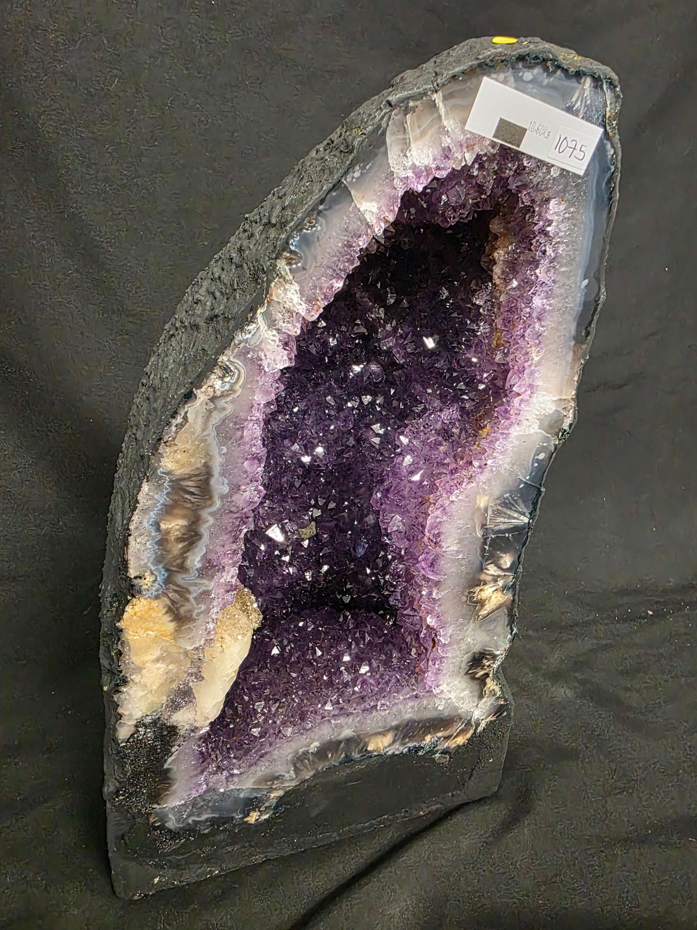 Amethyst Crystal Geode 1075 Premium Queen Grade 10.6kg 