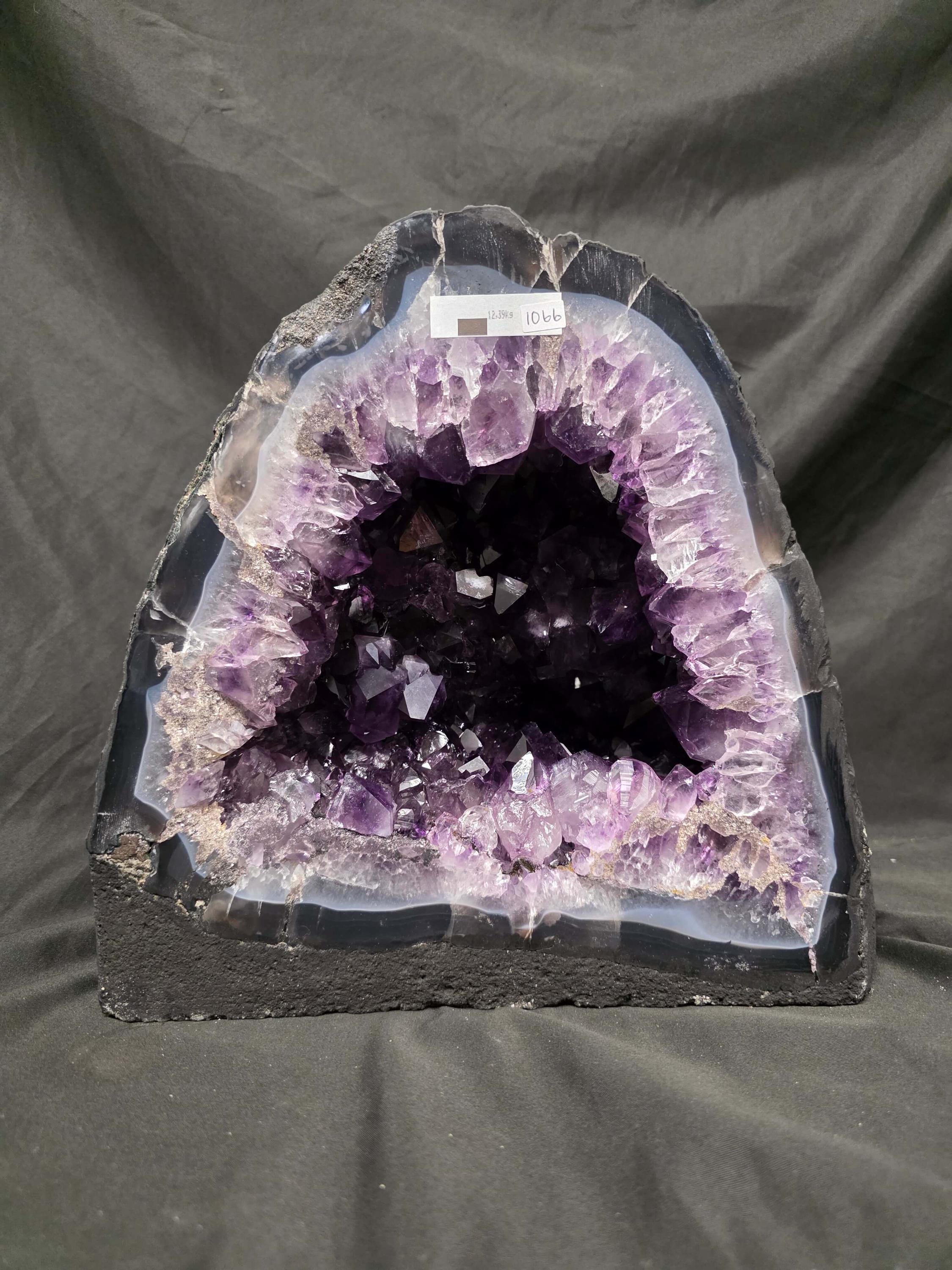 アメジストクリスタルジオード 1066 プレミアムクイーングレード 12.39