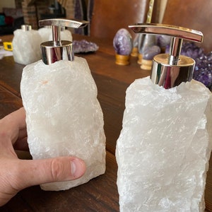 High Quality Snow White Quartz Crystal Gemstone Soap Dispenser 18cm Height x 10.5cm width 1600g image 5
