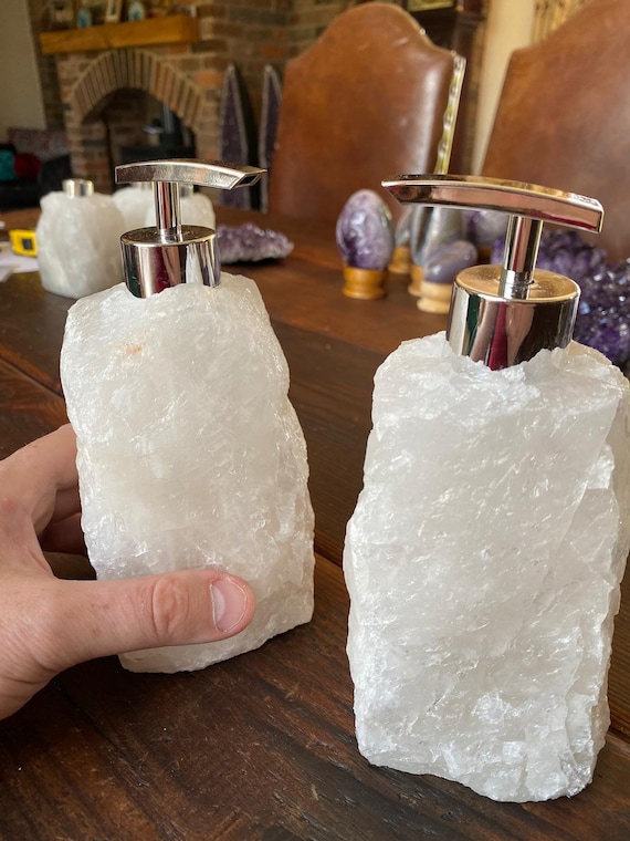 High Quality Snow White Quartz Crystal Gemstone Soap Dispenser