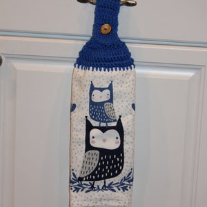Crochet top hanging double layer cotton towel with beautiful owls. Great to use in the kitchen, bathroom, mudroom or give as a gift.