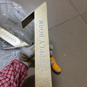 Targhe in ottone incise personalizzate - Cartelli in ottone dorato - Targhe personalizzate e marcatori commemorativi Targhe