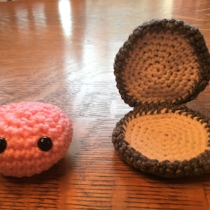 Crocheted, Stuffed Clam with Clamshell