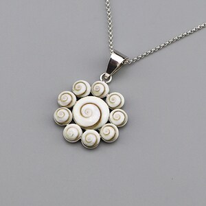 Silver Round Shell Flower Design Shiva Eye Pendant, Snail Stone Pendant, White Gemstone Pendant, Eye of Shiva Shell Round Shape Pendant