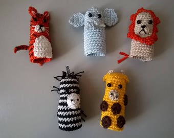 Finger puppets: animals of the Savannah