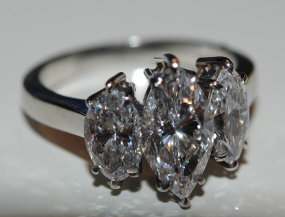 Fine Stunning 3 Marquis Cut Diamond Ring Center 1… - image 3