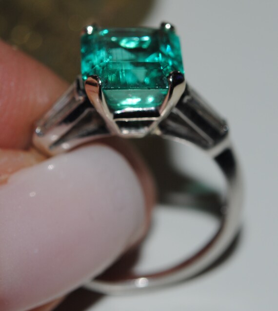 Estate Emerald Platinum Diamond Baguette Ring - image 4
