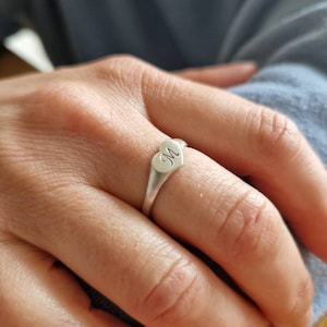 Personalized Sterling Silver Heart Signet Ring - Initial Letter Ring
