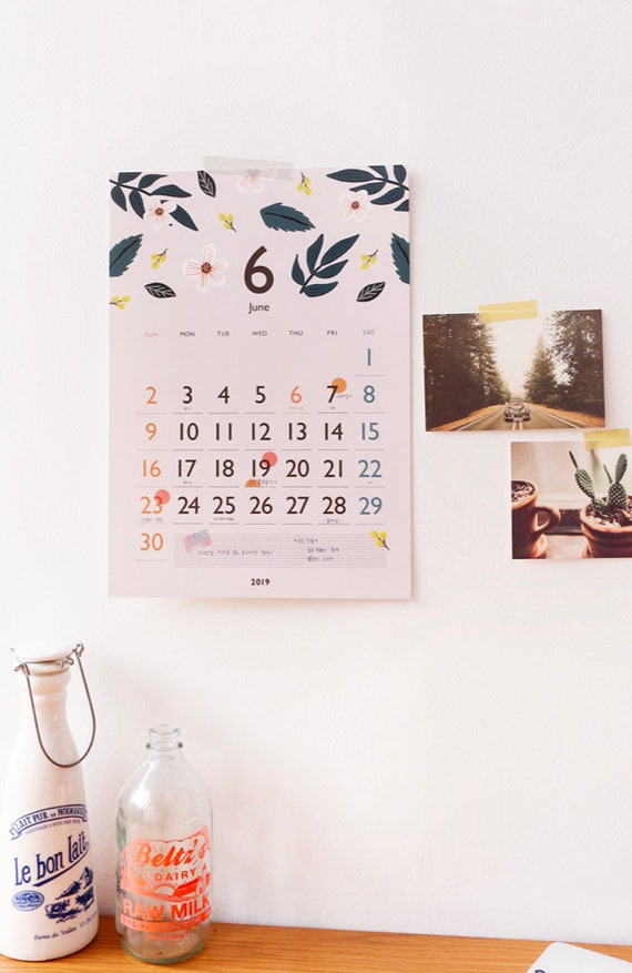 CALENDRIER MURAL 2019 | Calendrier 2019 | | Calendrier de bureau | 2019 Calendrier 2019 | Stand calendrier | Calendrier de fleurs | Cadeau de Noël | Planificateur de 2019 | Rose 5c55ed CALENDRIER MURAL 2019 | Calendrier 2019 | | Calendrier de bureau | 2019 Calendrier 2019 | Stand calendrier | Calendrier de fleurs | Cadeau de Noël | Planificateur de 2019 | Rose 5c55ed