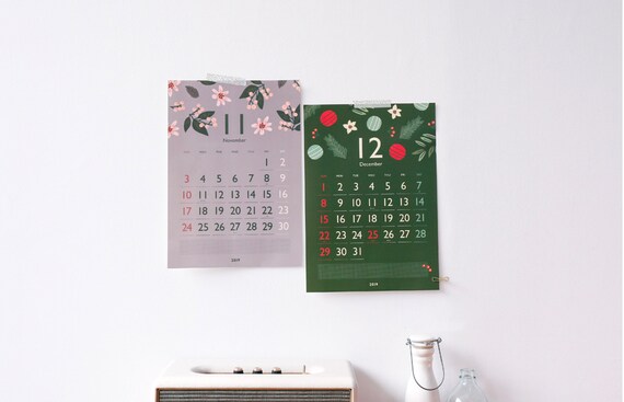 CALENDRIER MURAL 2019 | Calendrier 2019 | | Calendrier de bureau | 2019 Calendrier 2019 | Stand calendrier | Calendrier de fleurs | Cadeau de Noël | Planificateur de 2019 | Rose 5c55ed CALENDRIER MURAL 2019 | Calendrier 2019 | | Calendrier de bureau | 2019 Calendrier 2019 | Stand calendrier | Calendrier de fleurs | Cadeau de Noël | Planificateur de 2019 | Rose 5c55ed