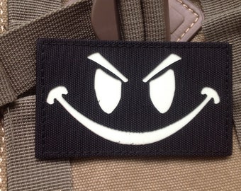 Evil smiley smiley face Ir signe d’appel patch lueur dans l’obscurité