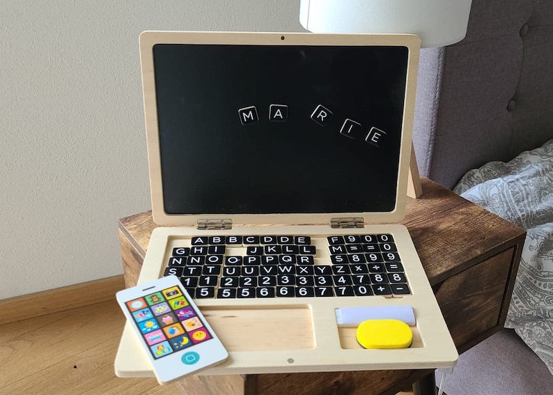 Laptop Holz Tafel Handy personalisierbar Rollenspiel Geschenk Geburtstag ab 6 Jahren Bild 1