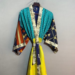 Recycled Sari Kimono, Women&#39;s Robe, Vintage Silk Robe, Indian Sari Kimono, Wedding Gift, Nightwear Dress, For to Be Moms KGN_347, Gift Robe