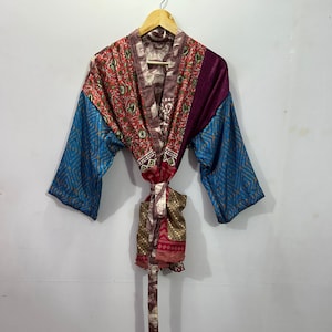 Bata de verano, bata corta de seda hecha a mano, kimono de manga larga, kimono de seda para fiestas, bata sari de seda colorida, SK_202 Regalo para mamá, estilos de bata