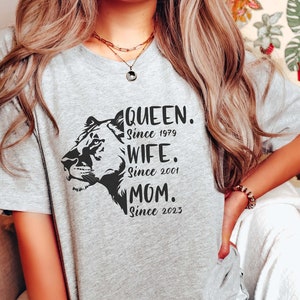 Personalized T-Shirt for Women&#39;s Anniversary Gift for Her Mom&#39;s Life Shirt Gift for Wife Queen Shirt Birthday Gift for Her Mothers Day Tee