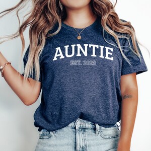 Camiseta Auntie Est 2023 / Comparte tu amor sin fin como una tía / Camisa de tía / Regalo para tía nueva / Camisa de tía genial / Camisa de mujer