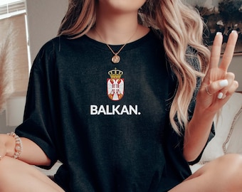Koszulka unisex Serbia | Koszulka Serbia | Ubrania z serbską flagą | Miękka i wygodna koszulka unisex | Prezent dla miłośników Serbii | Prezent dla Serbów