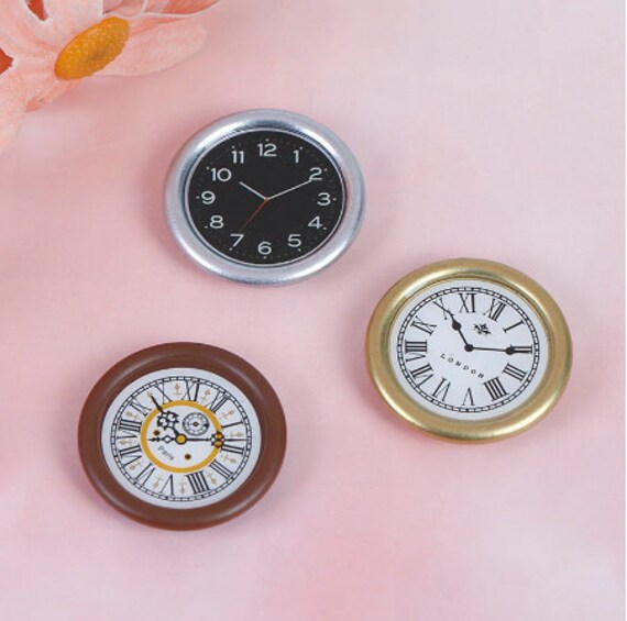 Retro Wooden Furniture Silver Brown Wall Clock 1//12 Dollhouse Miniature Decor
