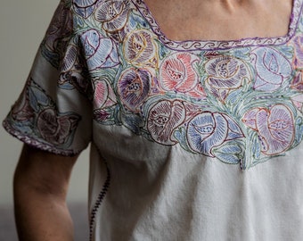 Mexican Floral Embroidery Blouse for women, Colorful flowers, Mexican Artisans Embroidered, Mexican Flowers Embroidery, Unique Technique