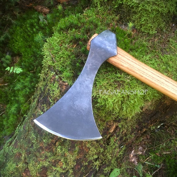 Ascia Vichinga Forgiata A Mano Con Incisione Drago - Lama In Acciaio Al Carbonio E Manico In Legno Di Rosa