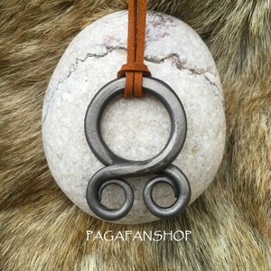 Handgemacht, geschmiedet, Schmied, Wikinger, Nordisch, Trollkreuz, Anhänger, Schmuck, Eisen, Stahl, Geschichte, Pagan, Halskette, Amulett, Glück