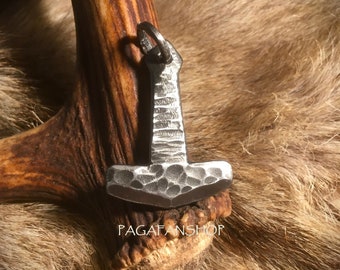Colgante de martillo de Thor de hierro forjado hecho a mano, collar vikingo Mjolnir