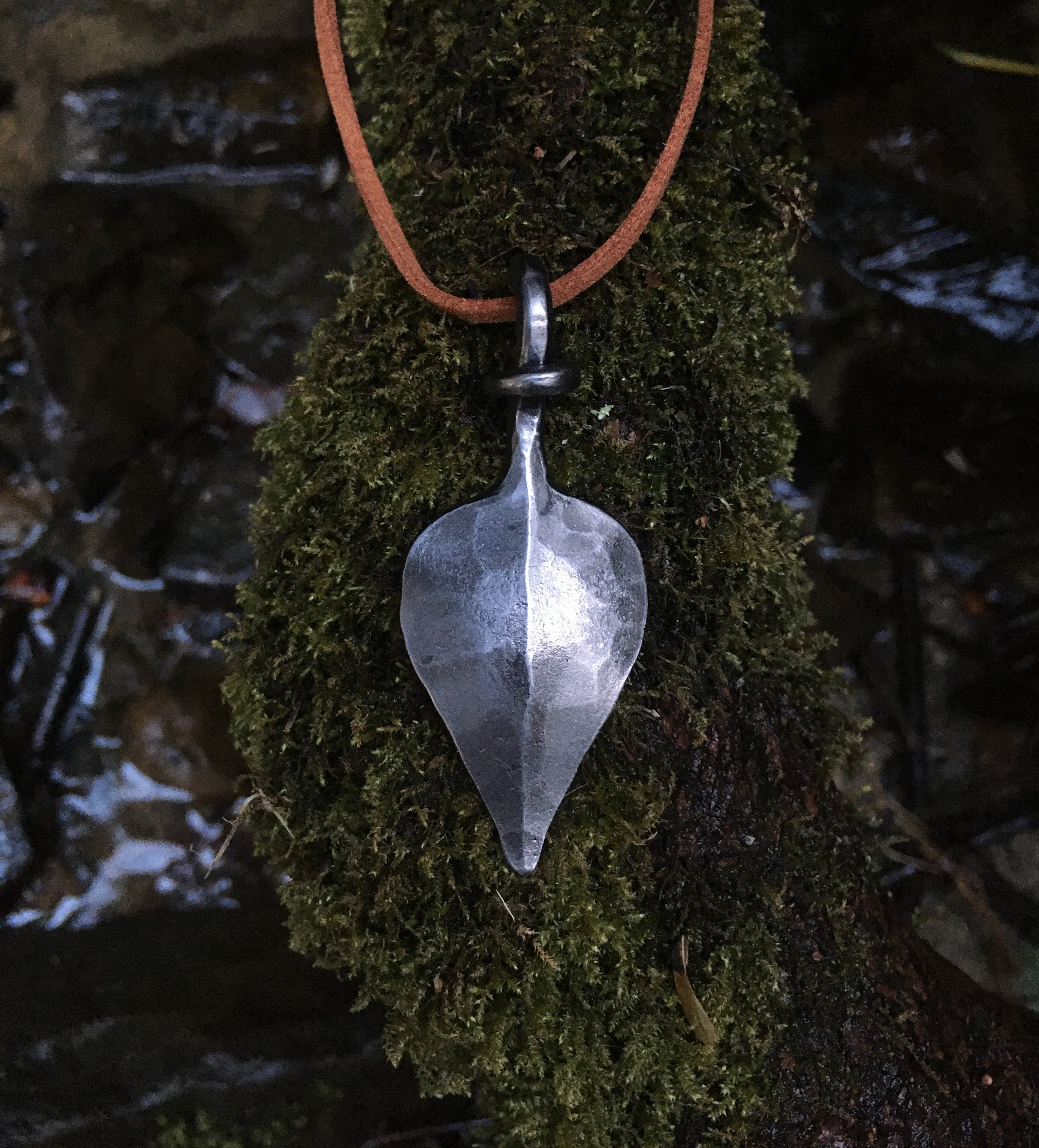 【2plan】24SS★ [MADE] 049 Leaf Medal Necklace Leaf Pendant Handmade Forged Jewellery Blacksmith Iron Steel