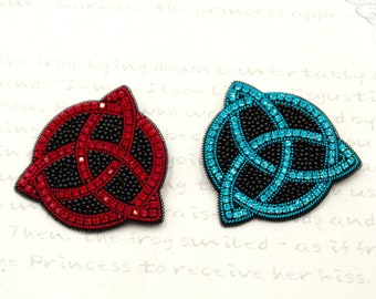 Embroidered brooch celtic knot, Triquetra Trinity Pin