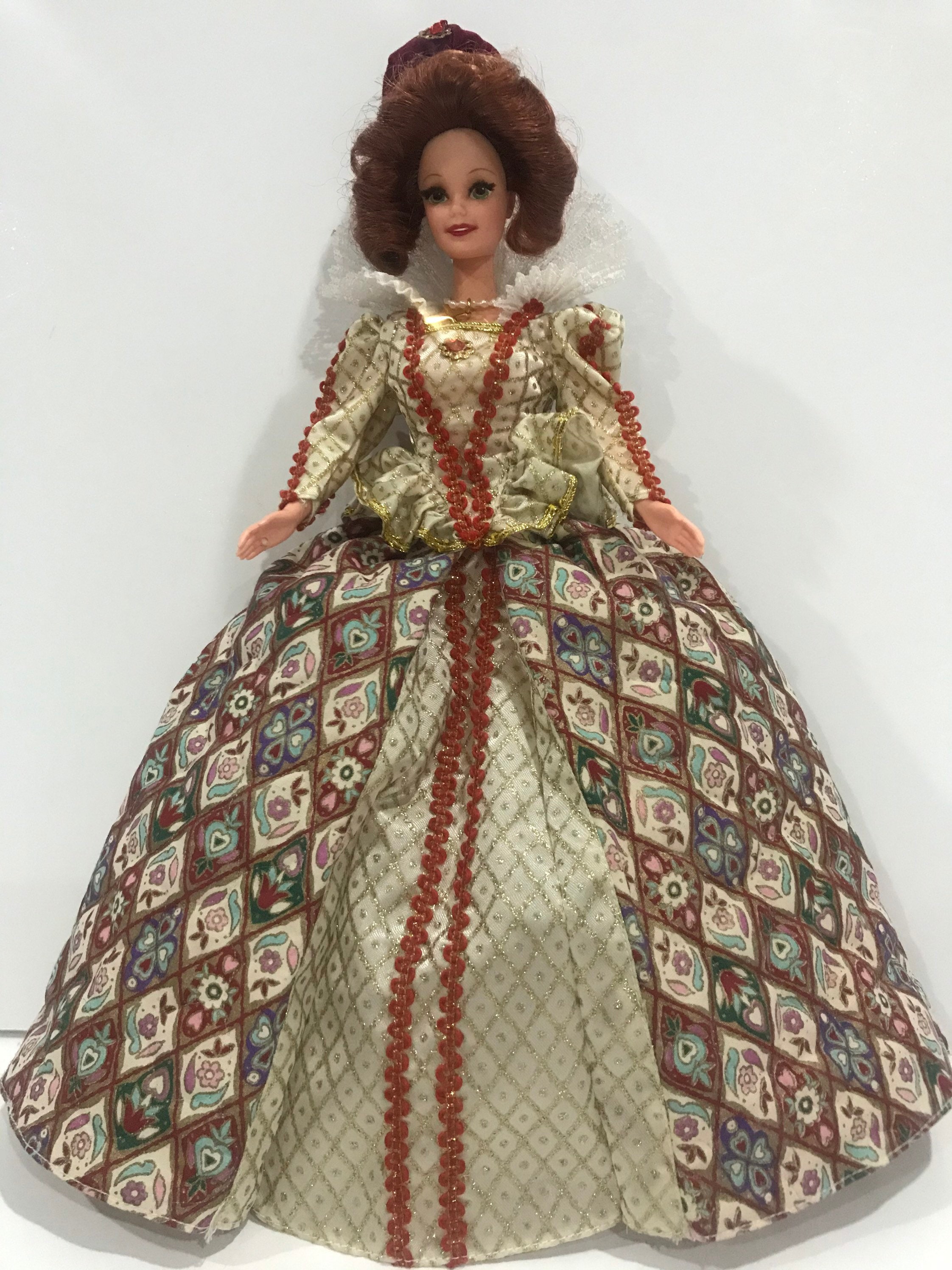 Elizabeth hotsell queen barbie