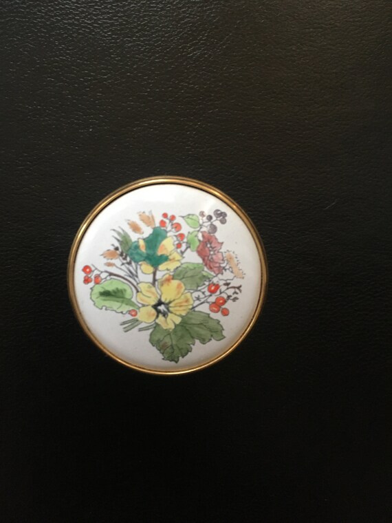Toye, Kenning & Spencer エナメル 小物入れ Vintage 'toye, Kenning & Spencer Ltd' Enamel Pill Box [SKU683] - Etsy