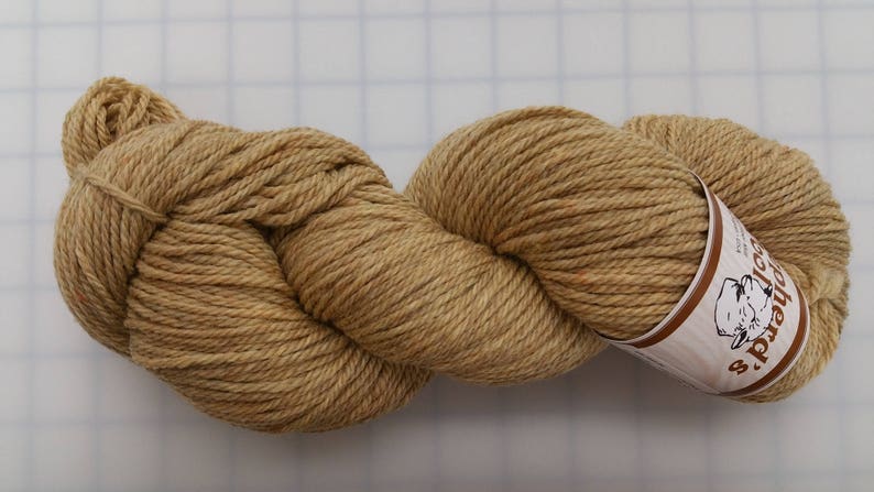 color #040417 Harvest Wheat Shepherd/'s Wool Worsted Spun Fine Wool