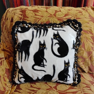 Black Cat Pillow Cover
