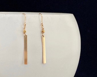 Geometric skinny bar earrings. Minimalist gold dangle earring. Simple long bar drop earrings. Bridesmaid gifts