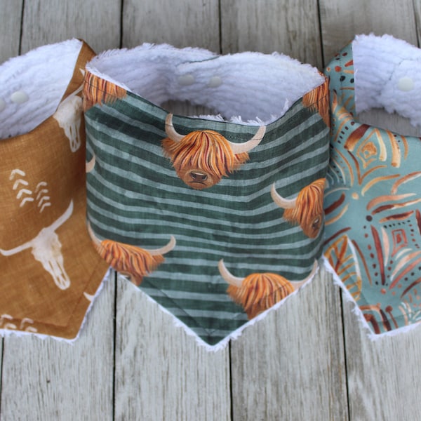 Highland Cattle Baby Bib / Baby Boy / Baby Boy Bib / Baby Boy Shower / Boho Baby Boy Gift / Southwestern Baby Bib / Bandana Bib / Drool Bib