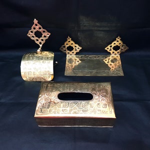Caixa de decoração de banheiro - Suporte de papel higiênico - Decoração de fazenda - Rústico - Conjunto de 3 peças de acessórios de banheiro - Prateleira de latão para armazenamento de banheiro
