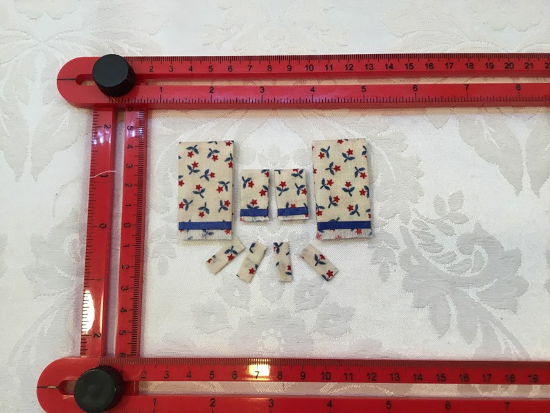 Red star flower towels