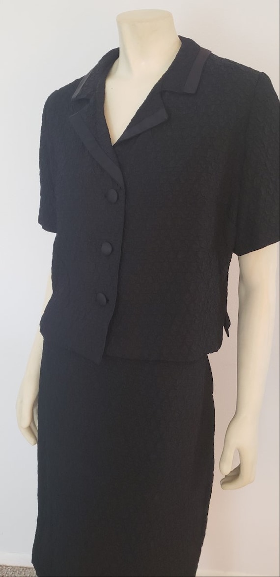 women's 1960's black skirt suit L crinkled acetate
