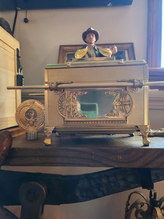 Puzzle Box Game Portable Escape Room Game Sequential Discovery Secrets of the Stolen Ark Radiers of the Lost Ark Adventure Netlflix Movie