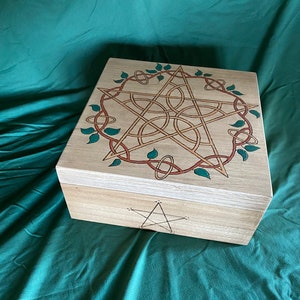 Leaf Entwined Pentagram Box