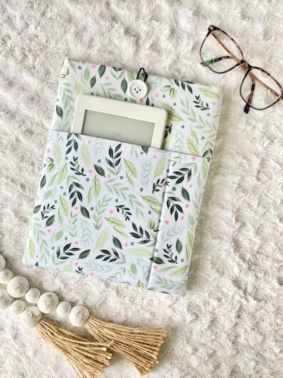 Spring Laurel Padded Book Sleeve