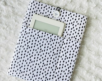 Black and White Polka Dot | Padded Book Sleeve
