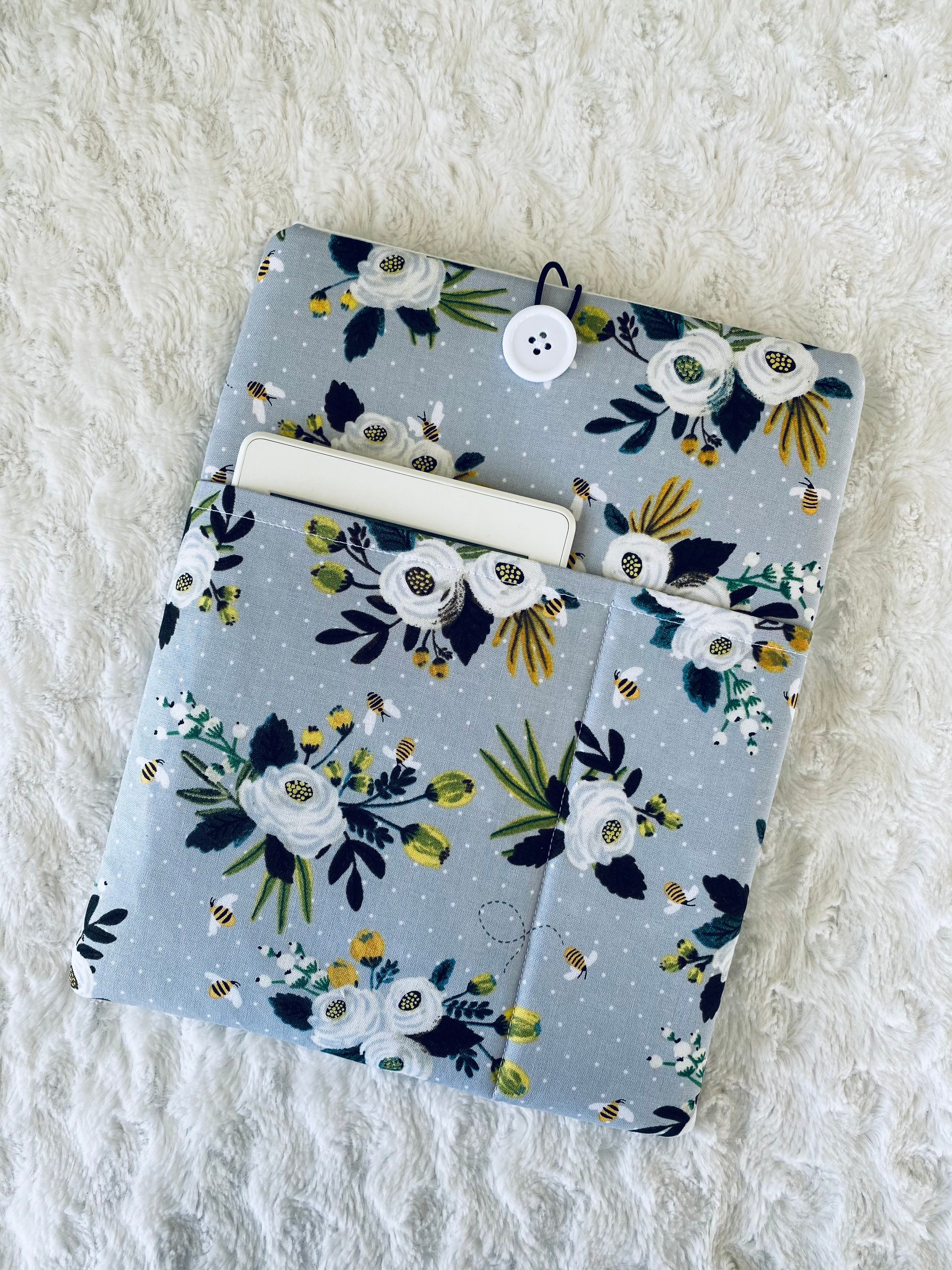 Cool Blue Floral / Padded Book Sleeve / With Pockets / Button - Etsy
