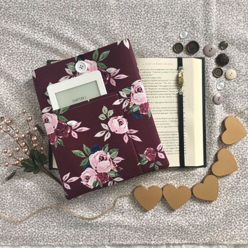 Burgundy Floral / Padded Book Sleeve / With Pockets / Button Closure / Book Beau / Reading Accessories / Bookish Gift / Floral / Cute